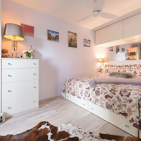 Hartha Apartment ภายนอก รูปภาพ